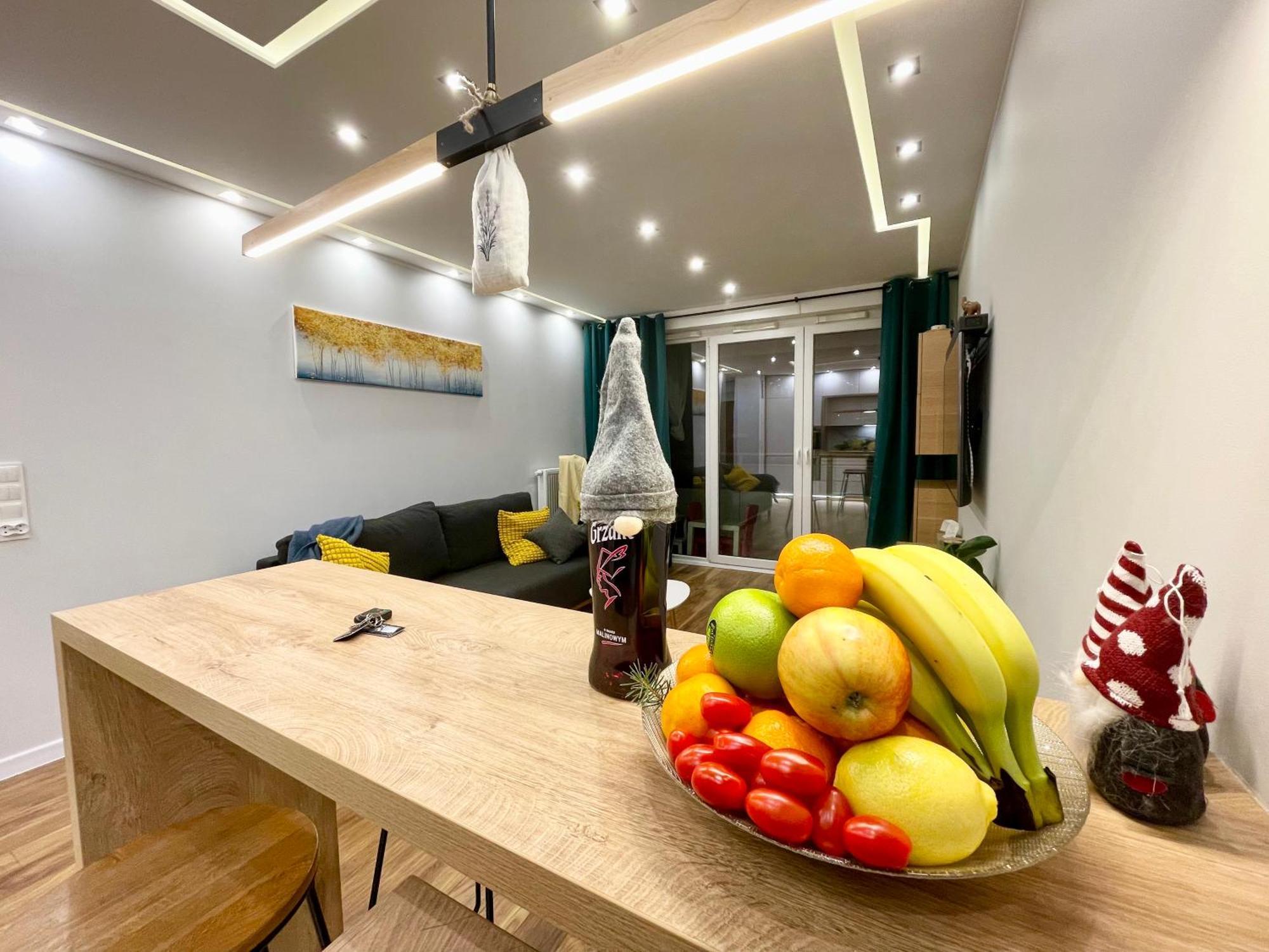Apartment Comfortable Apart, Old Town, Free Parking, Hanging Bed, Wi-fi, Lift, Aircon,self Check-in 24h, Stare Miasto, Winda, Nowy Budynek, Garaz 0 Zl, Klima Breslau